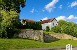 Haus kaufen in 34479 Breuna, Historisches Ensemble mit Wohnhaus und ehemaliger Kirche in Breuna – Wohnen, Feiern und Arbeiten
