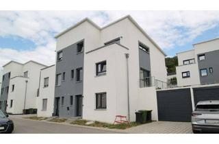 Doppelhaushälfte kaufen in 75433 Maulbronn, *** Modern wohnen in Maulbronn – stilvolle Doppelhaushälfte mit Garage, Garten & Dachterrasse ***