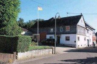 Bauernhaus kaufen in 56858 Peterswald-Löffelscheid, Peterswald-Löffelscheid - Kleine Hofstelle Bauernhaus im Hunsrück mit Garten