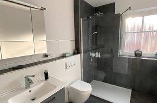 Wohnung kaufen in 45731 Waltrop, Waltrop - Gepflegte 3,5-Zimmer-Dachgeschosswohnung mit Balkon und Garage