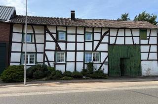 Haus kaufen in 52396 Heimbach, Heimbach - Fachwerkhofanlage aus der 1. Hälfte 19. Jahrhundert zu verkaufen