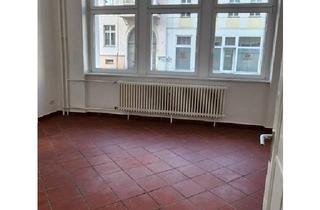 Wohnung kaufen in 14641 Nauen, Nauen - Sehr große Wohnung zentral in Nauen, bezugsfrei, ohne Makler
