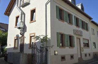 Haus kaufen in 61137 Schöneck, Schöneck - Haus mit zwei Wohnungen und Restaurant, Nähe Bad Vilbel