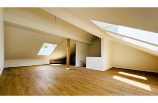 Wohnung kaufen in 83714 Miesbach, 150 m² Wohnkomfort: 5-Zimmer-Maisonette auf 3 Ebenen mit Terrasse und Dachstudio