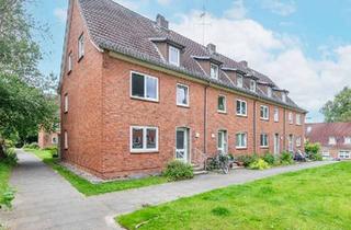 Wohnung kaufen in Itzehoer Straße, 24106 Wik, Gemütliche Dachgeschosswohnung zur Kapitalanlage - courtagefrei!