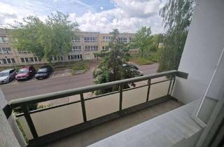 Wohnung mieten in Ludwig-Bethcke-Straße, 06132 Silberhöhe, Mehr Aussicht. Mehr Ruhe. Mehr Zuhause. - tolle 3 RW im 4.OG zu vermieten!
