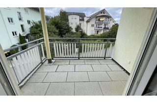 Wohnung mieten in Am Sportplatz, 09244 Lichtenau, Frei ab 1.10.26 - im 1. OG - in TOP Lage ! Bad mit Fenster + großes Wohnzi.
