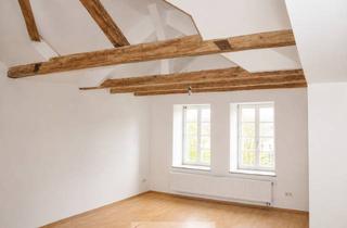 Wohnung mieten in 84405 Dorfen, Wohnen im Herzen von Dorfen - Charmante 3-Zimmer-Dachgeschosswohnung ++Decker Immobilien++