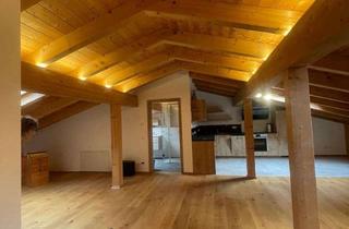 Wohnung mieten in 83737 Irschenberg, Gemütliches Dachgeschoss-Apartment im liebevoll renovierten Bauernhaus –