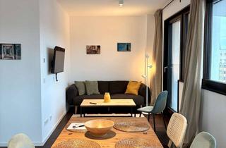 Wohnung mieten in Stralauer Allee 13, 10245 Friedrichshain, Spreeblick: Hochwertig möblierte 3-Zimmer-Wohnung mit 2 Balkonen und EBK