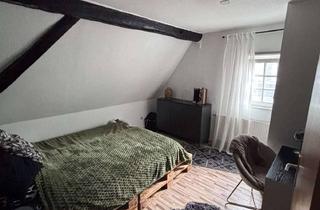 Wohnung mieten in Im Flecken 17, 57520 Friedewald, Wohnen mit Charakter: Vier-Zimmer-Dachgeschosswohnung in Friedewald