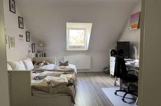 Wohnung mieten in Lahnstraße 29, 51105 Humboldt-Gremberg, Sanierte 3-Zimmer-DG Wohnung WG-geeignet