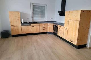 Wohnung mieten in 97506 Grafenrheinfeld, Alltagstaugliche 4-Zimmer-Wohnung mit Balkon in Grafenrheinfeld