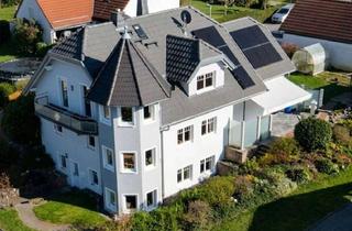 Haus kaufen in 96269 Großheirath, "Platzwunder mit Charme: Architektenhaus mit Einliegerwohnung, Turmzimmer & PV- Anlage" • 237 m² •