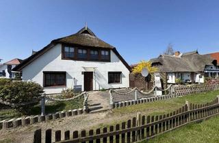 Haus kaufen in Dorfstraße 93, 17493 Wieck, Wo andere Urlaub machen !! Ferienhaus / Wohnhaus mit Potential in Greifswald / Wieck !!!