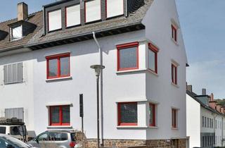 Haus kaufen in 56076 Koblenz, Starke Kapitalanlage IN KOBLENZ - 3 Wohnungen, 3 Garagen