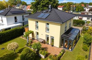 Villa kaufen in 16244 Schorfheide, Stilvolle Stadtvilla nur wenige Meter vom Werbellinsee