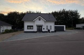 Haus kaufen in An Victors Wäldchen 13, 52156 Monschau, Modernes, hochwertiges Effizienzhaus KfW 55 von 2023 in Imgenbroich - provisionsfrei