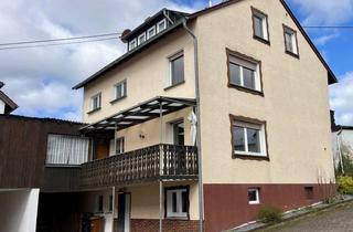 Haus kaufen in 56581 Kurtscheid, ***Platz satt! Gemütliches Familienhaus mit Nebengebäuden