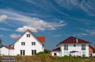 Doppelhaushälfte kaufen in Gartenstraße xx, 46419 Isselburg, Doppelhaushälfte, Garten und 2 Garagen