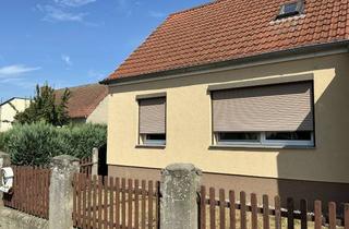 Doppelhaushälfte kaufen in 14715 Nennhausen, Kleine Doppelhaushälfte für Handwerker