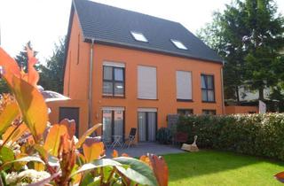 Haus mieten in Pferdebachstrasse 38a, 58455 Witten, Großzügige Doppelhaushälfte, 2 Bäder, Garten, Terrasse, 7 Meter Garage in Witten!