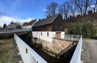 Gewerbeimmobilie kaufen in 01744 Schmiedeberg, Vielseitiges Gebäude mit Garage an Handwerker, Kleingewerbe oder Privatnutzer in Dippoldiswalde zu v