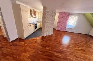 Wohnung kaufen in 71691 Freiberg, Provisionsfrei: Maisonette mit Hausgefühl, Südbalkon und 2 Tageslichtbädern inkl einem TG-Stellplatz