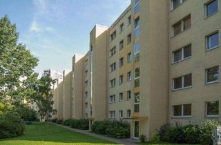 Wohnung mieten in Tanneberger Weg 14, 01169 Gorbitz-Süd, 3-Zimmer-Wohnung mit Wohnküche und Balkon