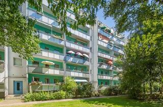 Wohnung mieten in Boxberger Str., 01239 Prohlis-Süd, Familien willkommen: helle 3-Zimmerwohnung mit Balkon und Aufzug!