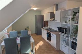 Wohnung mieten in Steubenstraße 76, 68199 Neckarau, Helle 1-Zimmer-Dachgeschosswohnung in Mannheim-Neckarau mit Einbauküche & TG-Stellplatz