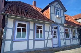Wohnung mieten in Am Neuen Tor 15, 38442 Fallersleben, Fallersleben - Schöne Dachgeschoss-Wohnung im Fachwerkhaus in zentraler Lage