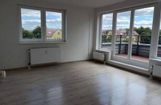 Wohnung mieten in Friedenfelser Straße 37, 12279 Marienfelde, Lichtdurchflutete Dachgeschosswohnung mit viel Platz für die ganze Familie!