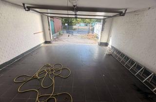 Garagen mieten in Hefner-Alteneck-Straße 36, 63743 Aschaffenburg, Große Garage mit eigener Hoffläche & Strom zirka 57 m² Gesamtfläc