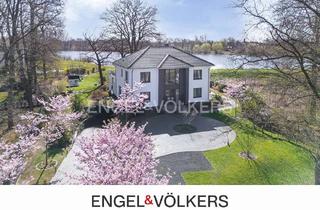 Villa kaufen in 22949 Ammersbek, Wohnen am Wasser: Moderne Luxusvilla auf großzügigem Seegrundstück