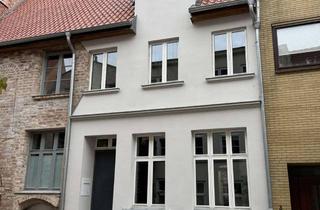 Haus kaufen in Kleine Burgstraße, 23552 Innenstadt, Modernes Leben in historischen Gemäuern auf der Altstadtinsel