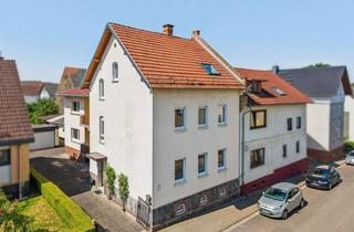 Haus kaufen in 35463 Fernwald, Sofort verfügbar! Großzügiges Ein-/Zweifamilienhaus in zentraler Wohnlage von Fernwald Annerod