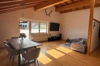 Loft kaufen in 78086 Brigachtal, Brigachtal - Provisionsfrei: Helle 3-Zimmer-DG-Wohnung mit Sichtbalken EEK: B