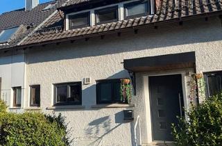 Haus kaufen in 75179 Pforzheim, Pforzheim - Einziehen und wohlfühlen, saniertes Reihenmittelhaus im Arlinger