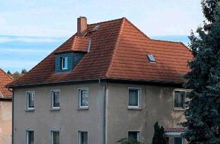 Haus kaufen in 06682 Teuchern, Teuchern - Zweifamilienhaus 180m², Keller, Garage,Dachboden,Garten, 950 m²