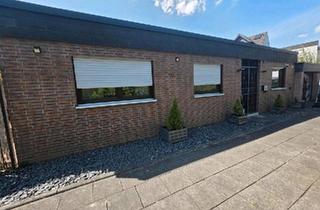 Haus kaufen in 53840 Troisdorf, Troisdorf - ProvisionsFREI!!! Kernsanierter Bungalow mit Garagen in Troisdorf