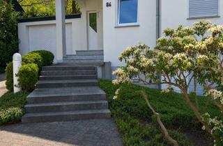 Wohnung kaufen in 53619 Rheinbreitbach, Kapitalanlage mit Terrasse: Helle 2-Zimmer-Wohnung im gepflegten 3-Parteien-Haus
