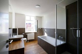 Wohnung kaufen in 08056 Zwickau, SANIERTE WOHNUNG MIT GROSSER ESSKÜCHE, STELLPLATZ UND SÜD/WEST-BALKON!