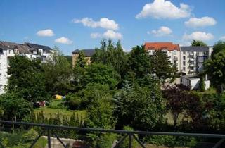 Wohnung kaufen in Bayreuther Straße 8 - 10, 09130 Sonnenberg, Tolle 2- Raum WE mit Balkon/ Fahrstuhl zu vermieten !!