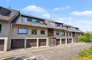 Wohnung kaufen in 22869 Schenefeld, Lichtdurchflutete 2,5-Zimmer-Dachgeschosswohnung mit Loggia und Platz zum Wohlfühlen in Schenefeld