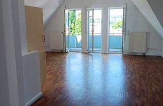 Wohnung kaufen in Neugasse 2c, 65719 Hofheim am Taunus, Provisionsfrei: Luftige, top renovierte 65qm 2ZKB-DG Hofheim Altstadt, Südbalkon, Stellplätze