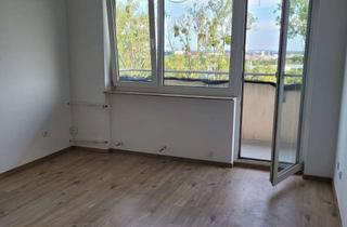 Wohnung kaufen in August-Schärttner-Straße 17, 63452 Hanau, Schöne 2-Zimmer-Wohnung mit Balkon und Blick im Grünen in Hanau von Privat, Erstbezug n. Renovierung