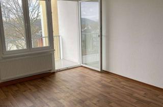 Wohnung mieten in Kreuzbergstr. 51, 96317 Kronach, Schöne 3-Zimmer-Wohnung am Kreuzberg mit Balkon