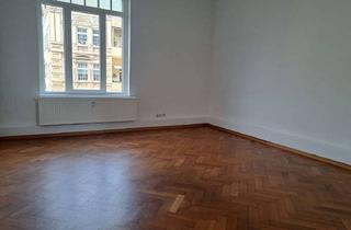 Wohnung mieten in 32423 Minden, Lichtdurchfluteter Altbau-Traum: 3,5 Zimmer in stilvoller Stadtvilla