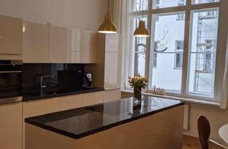 Wohnung mieten in Savignyplatz, 10623 Charlottenburg, 3 Room fully-furnished Altbau by Savignyplatz, Kudamm 10 min